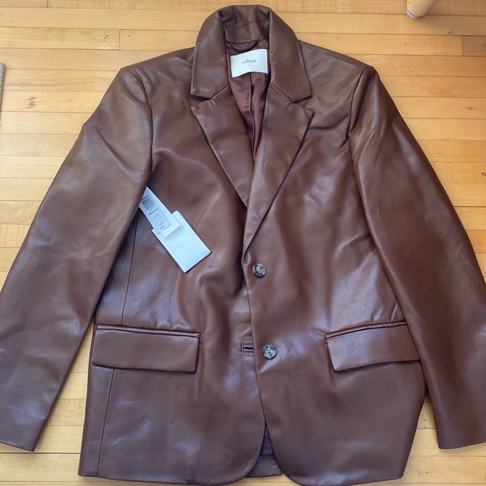 New with tags Aritzia Memories faux leather blazer in cognac.